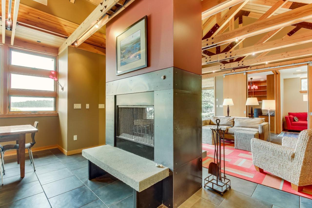 Fidalgo Island Waterfront Stunner Villa Анакортес Екстериор снимка